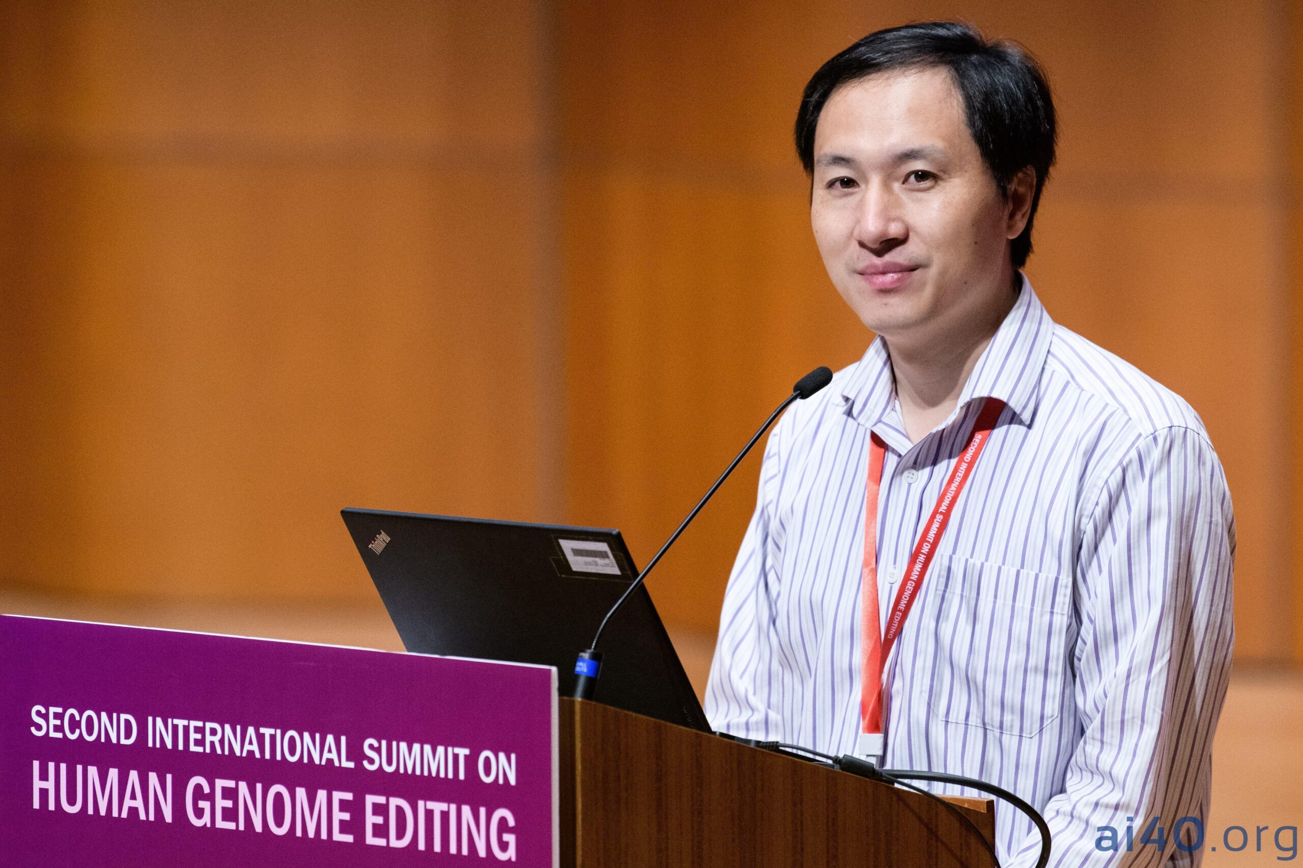He Jiankui tái xuất: Vợ mới, AI ‘tự kỷ’ và vaccine COVID bị hạn chế